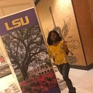 Meet your Posher, Deloris